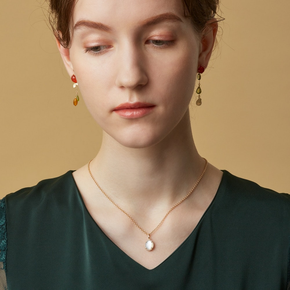 K10 Quartz/Shell Charm