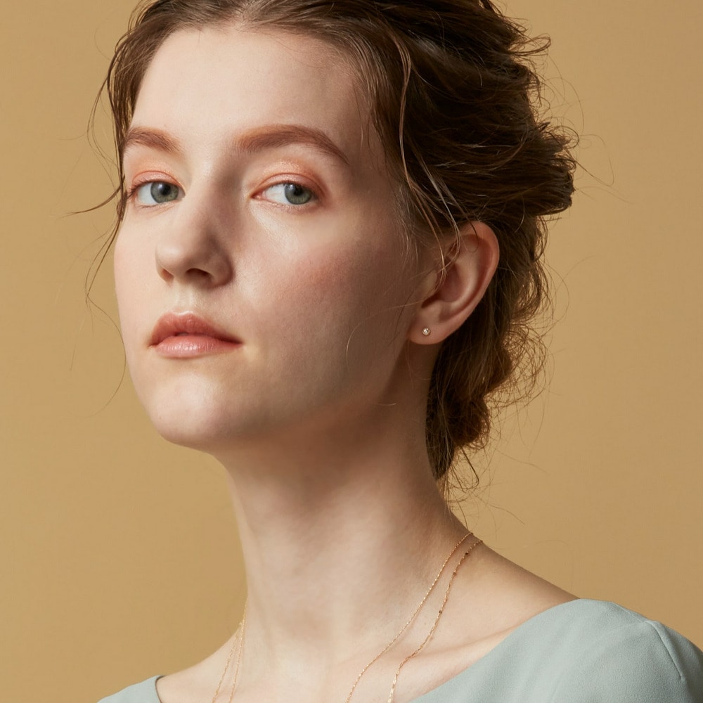 K18 Diamond Earrings (0.04Ct)