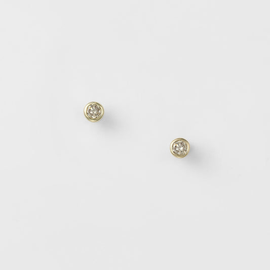 K10 Diamond Earrings (0.03Ct)
