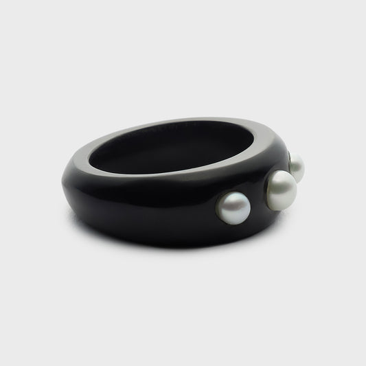 Horn/Pearl Ring