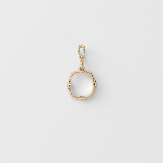 K5 Quartz/Shell Charm