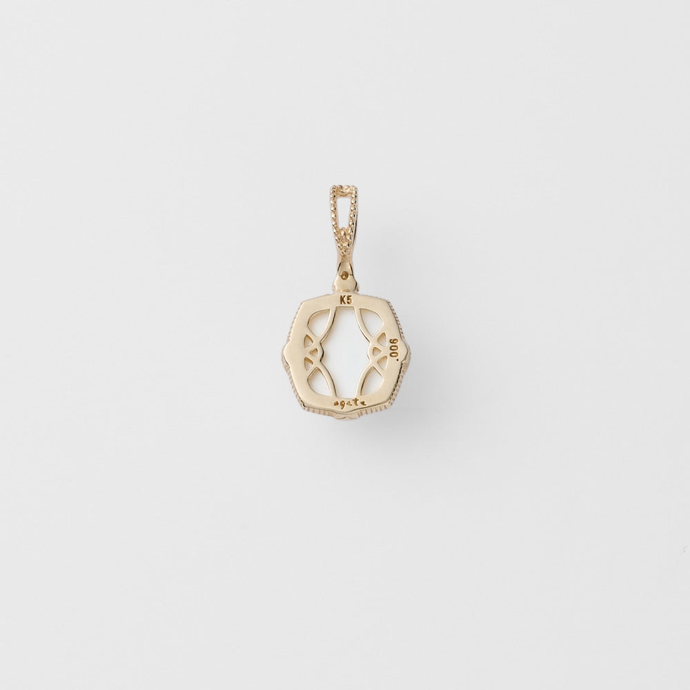 K5 Quartz/Shell Charm