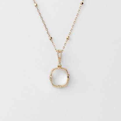 K5 Quartz/Shell Charm