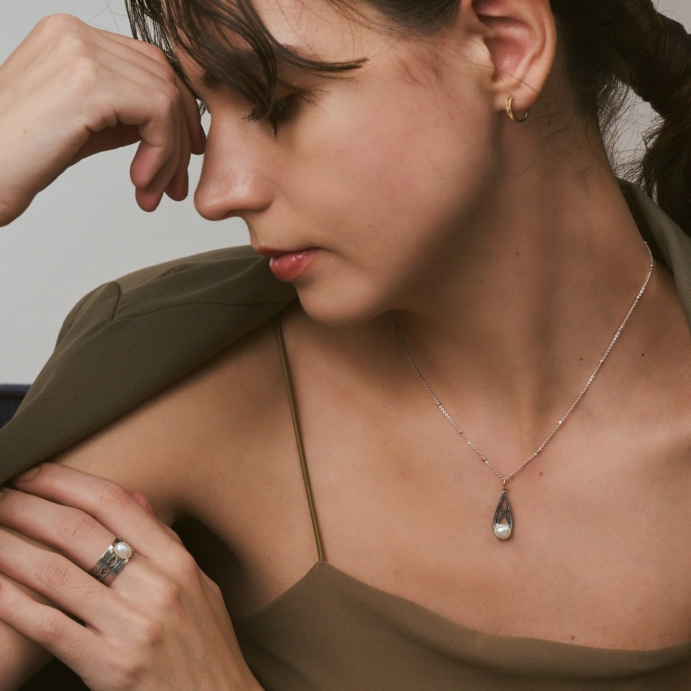 <June Birthstone> Silver Pearl Charm