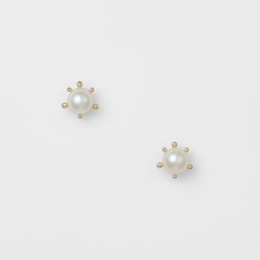 K10 Pearl Earrings