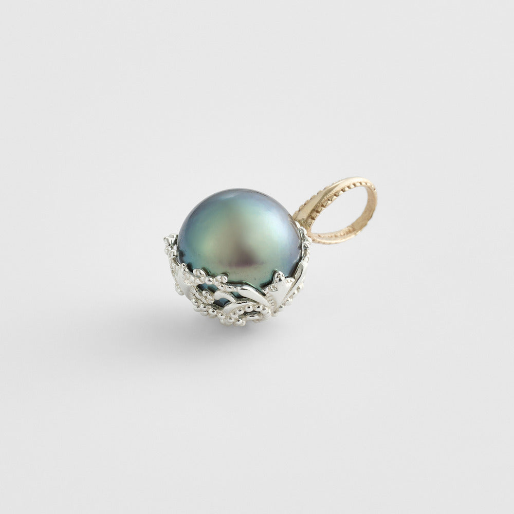 Silver/K10 Pearl Charm (Black)