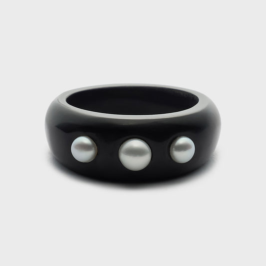 Horn/Pearl Ring