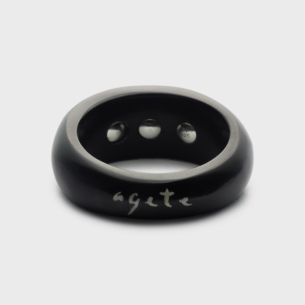 Horn/Pearl Ring