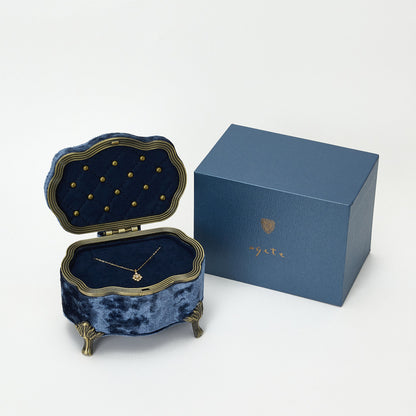 ―2026 Winter Limited Edition―K18 Diamond Necklace (0.07ct)